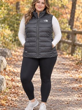 The North Face 550 women’s XL Puffer Vest